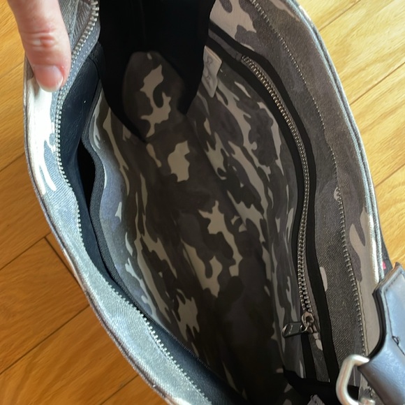 Quilted Koala Camo Purse bag - Picture 9 of 10